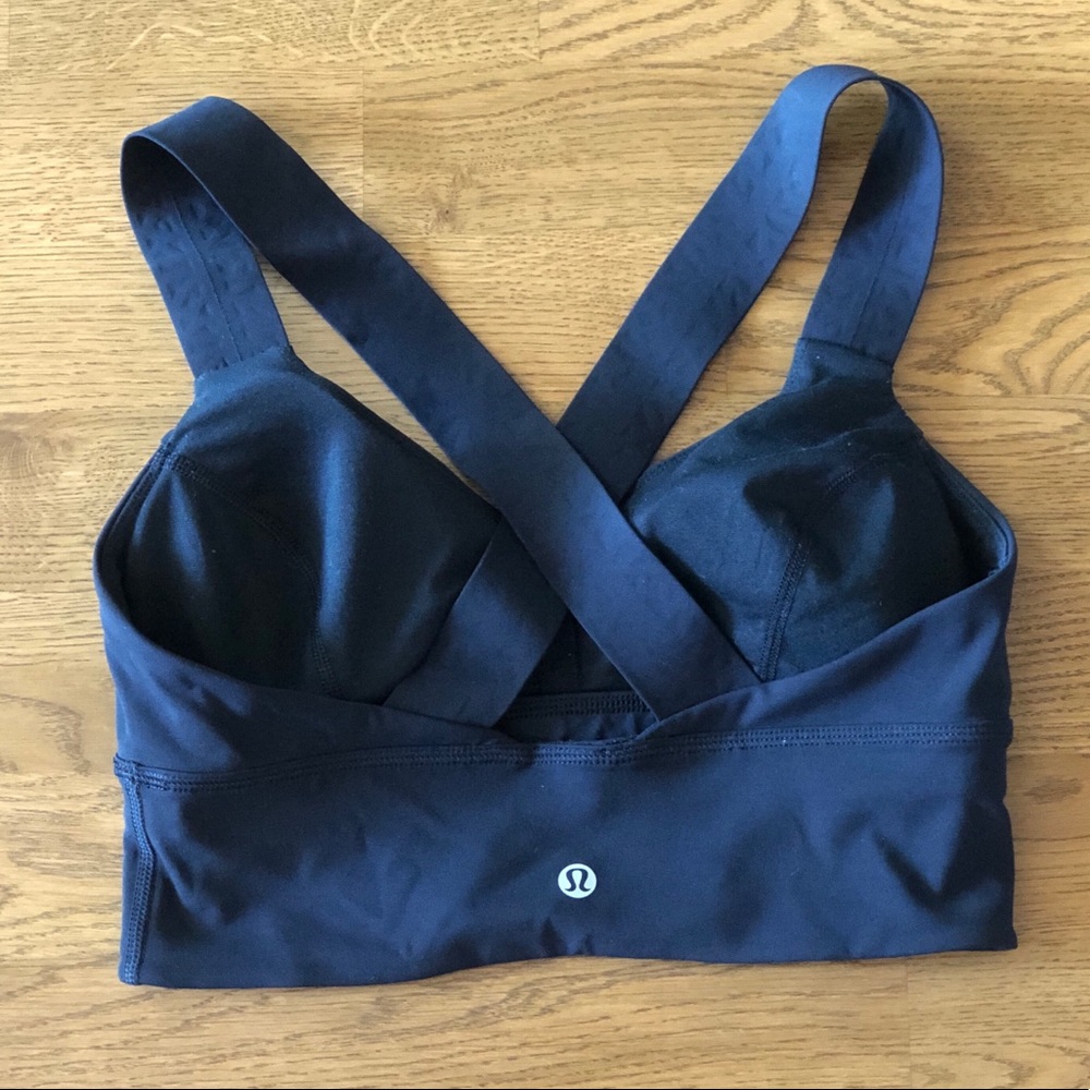 Lululemon sports bra